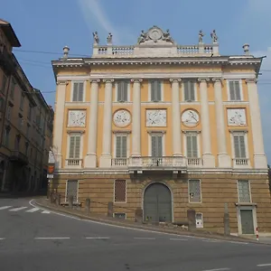 Jackie O' A La Maison , Bergamo Italien