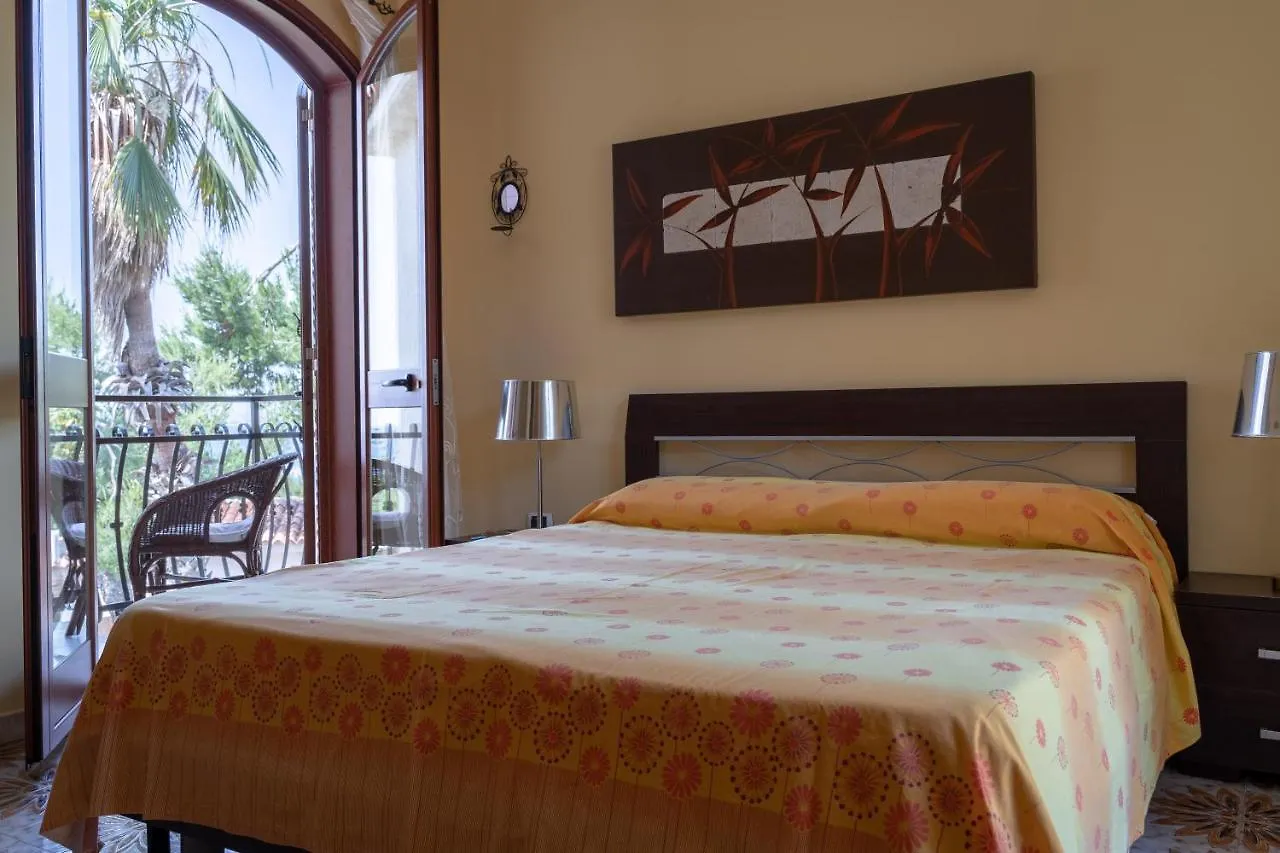 Terrazza Sul Plemmirio Bed & Breakfast Fanusa