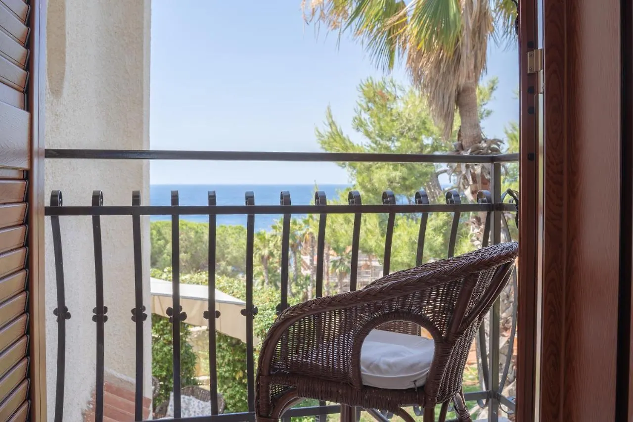 Terrazza Sul Plemmirio Bed & Breakfast Fanusa