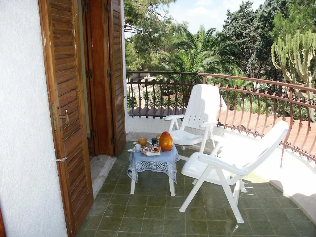 Terrazza Sul Plemmirio Bed & Breakfast Fanusa