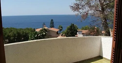 Terrazza Sul Plemmirio Bed & Breakfast Fanusa